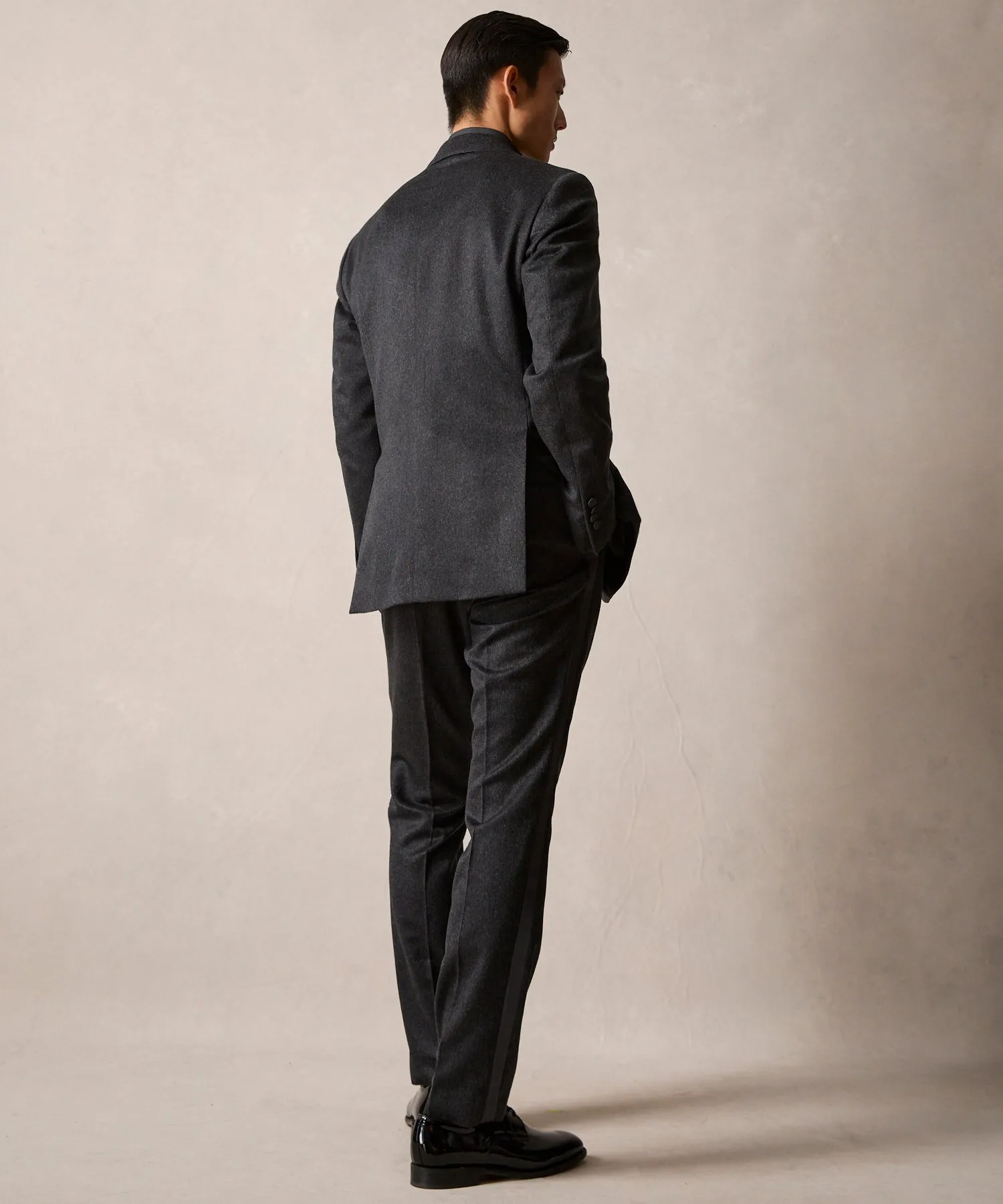 Cashmere Peak Lapel Tuxedo Jacket in Grey