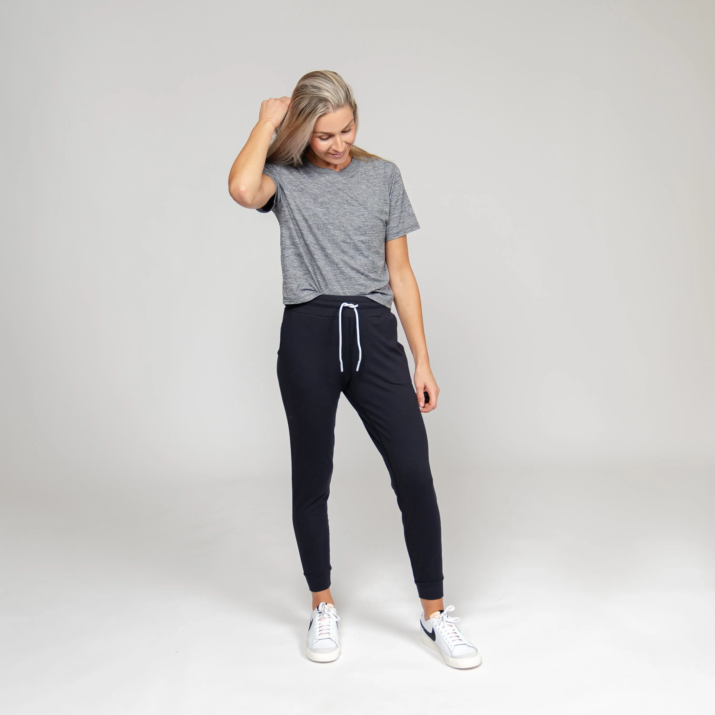 Drift Performance Crop Tee | Heather - Boulder Grey/White