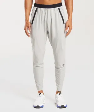 Gymshark Hybrid Woven Joggers - Light Grey