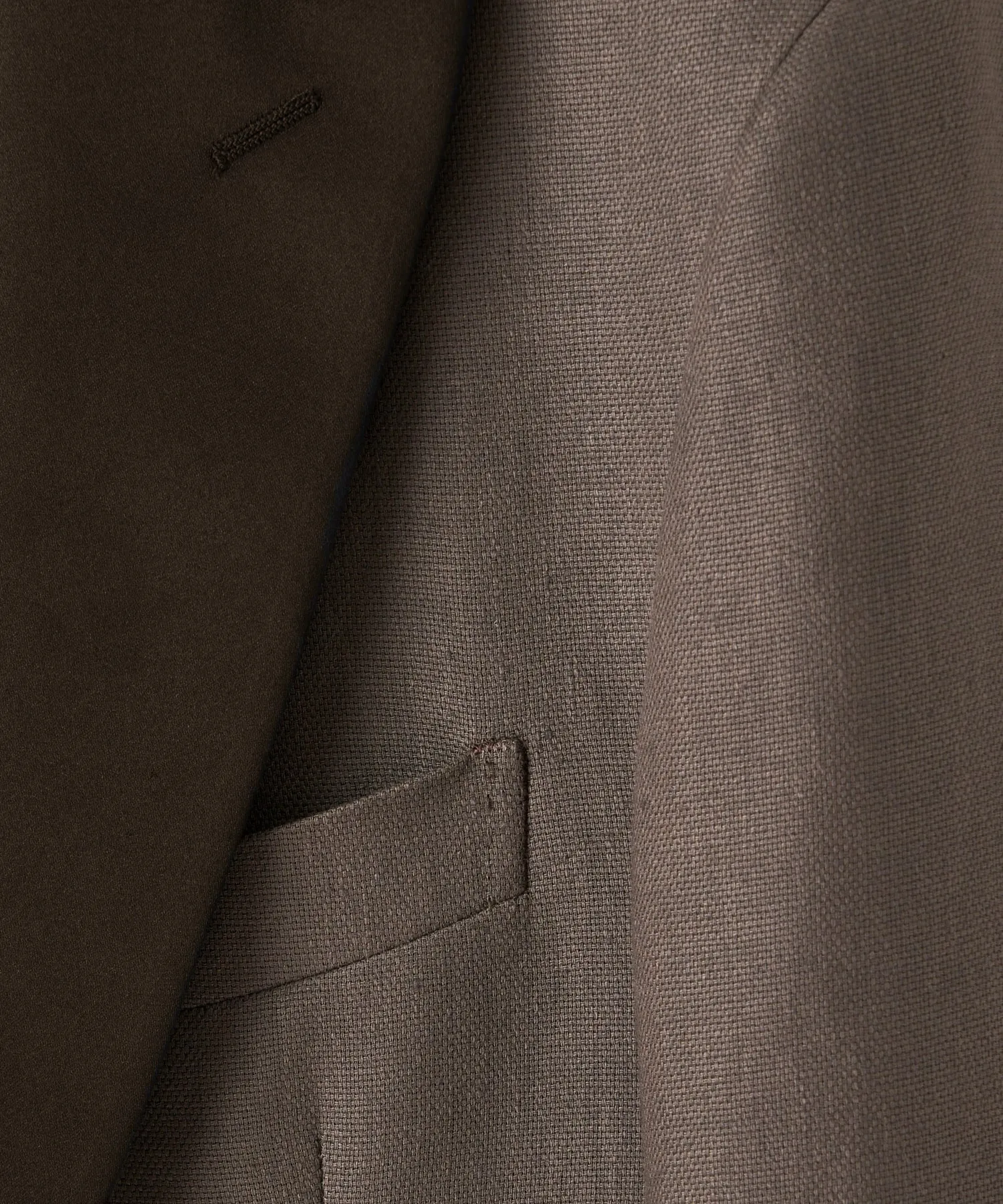 Italian Linen Peak Lapel Tuxedo Jacket in Brown