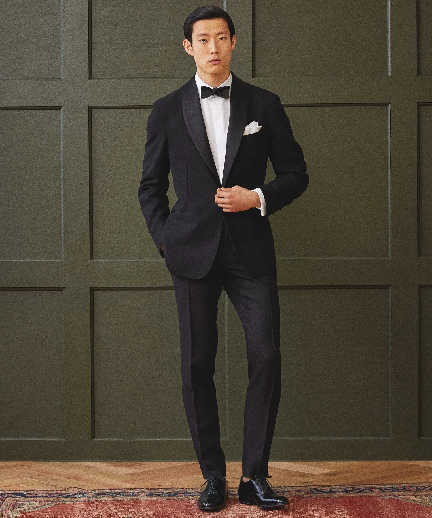 Italian Linen Shawl Collar Tuxedo Jacket in Black