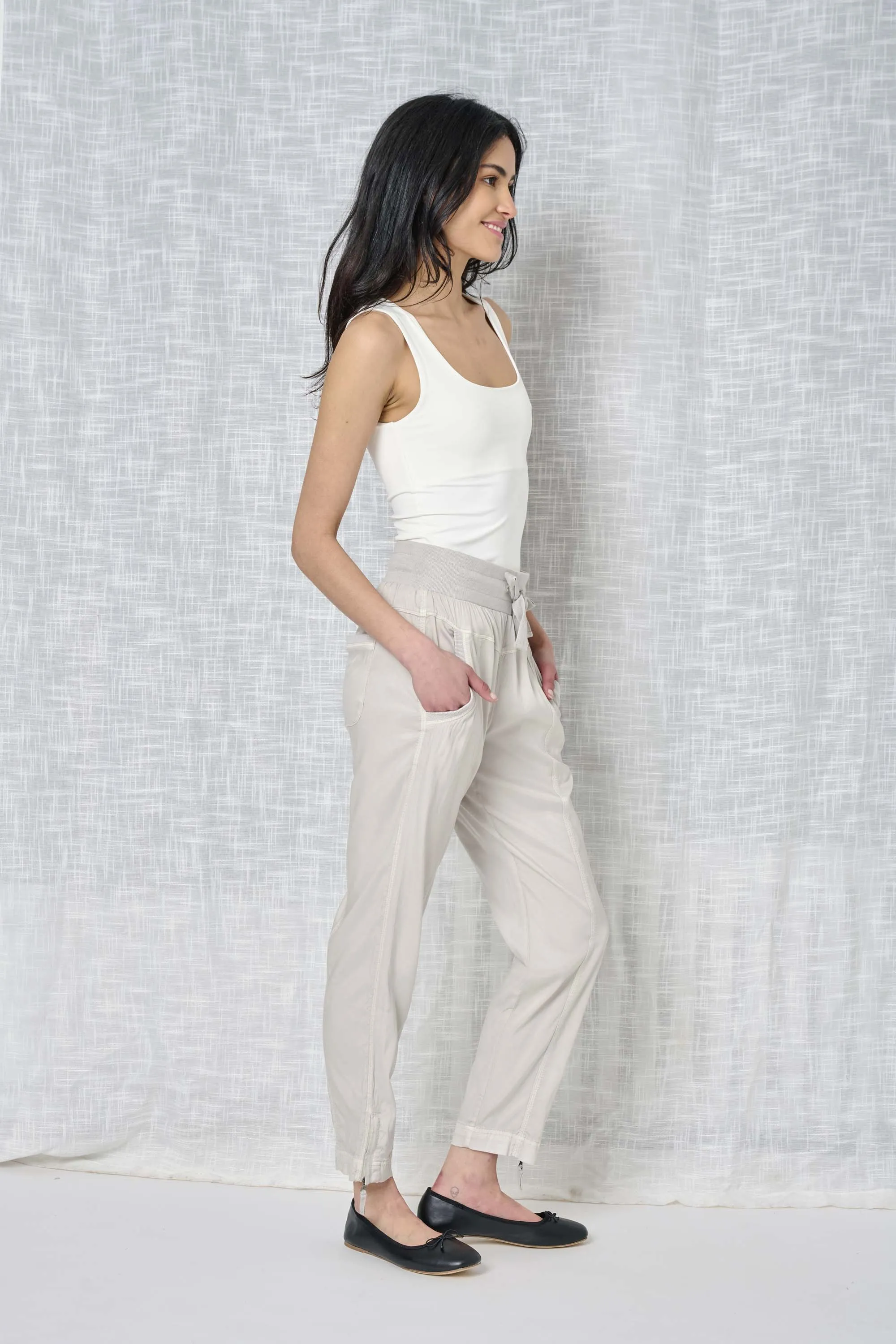 Melody Stretch Cupro Relaxed Fit Jogger