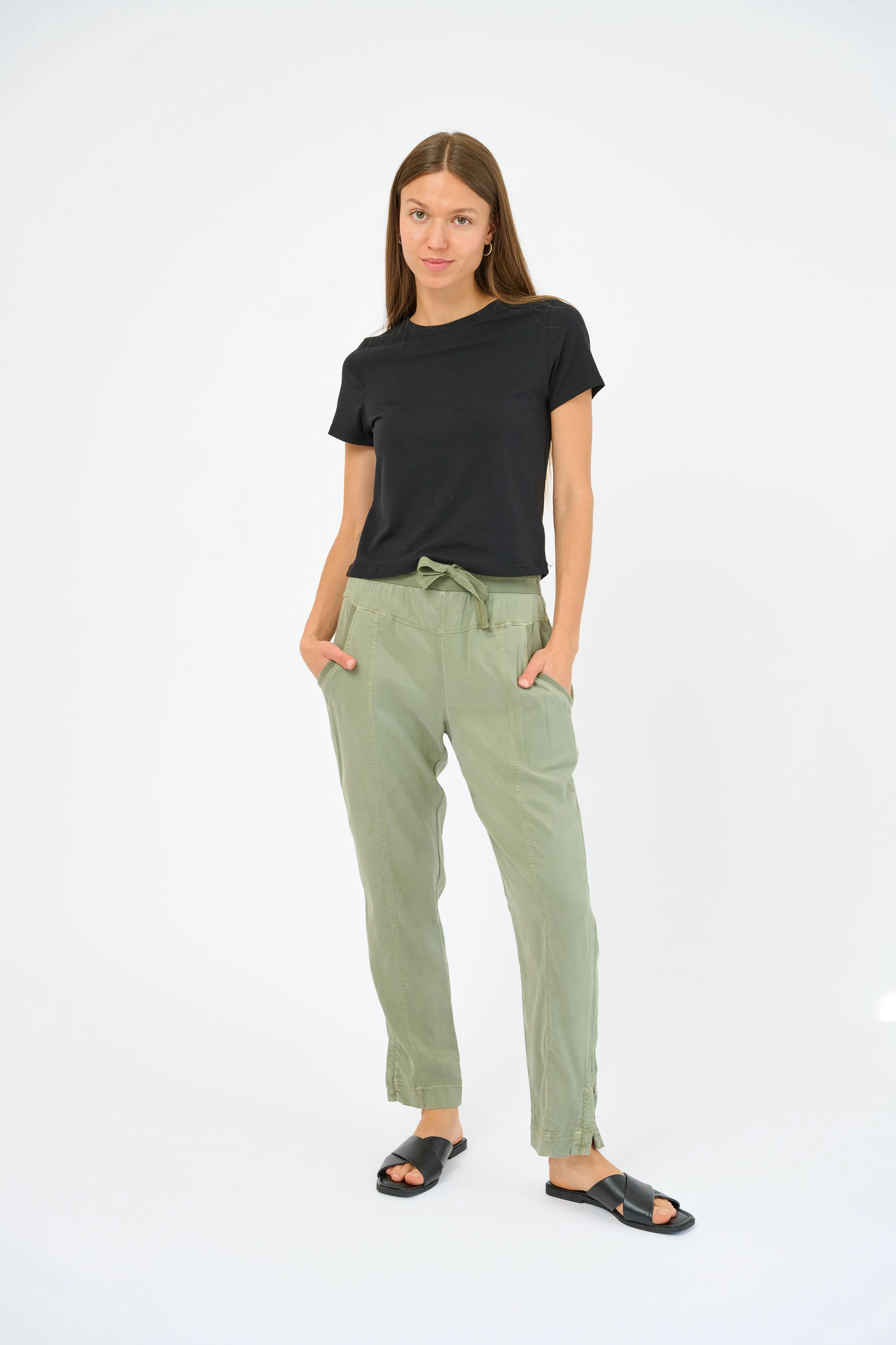 Melody Stretch Cupro Relaxed Fit Jogger