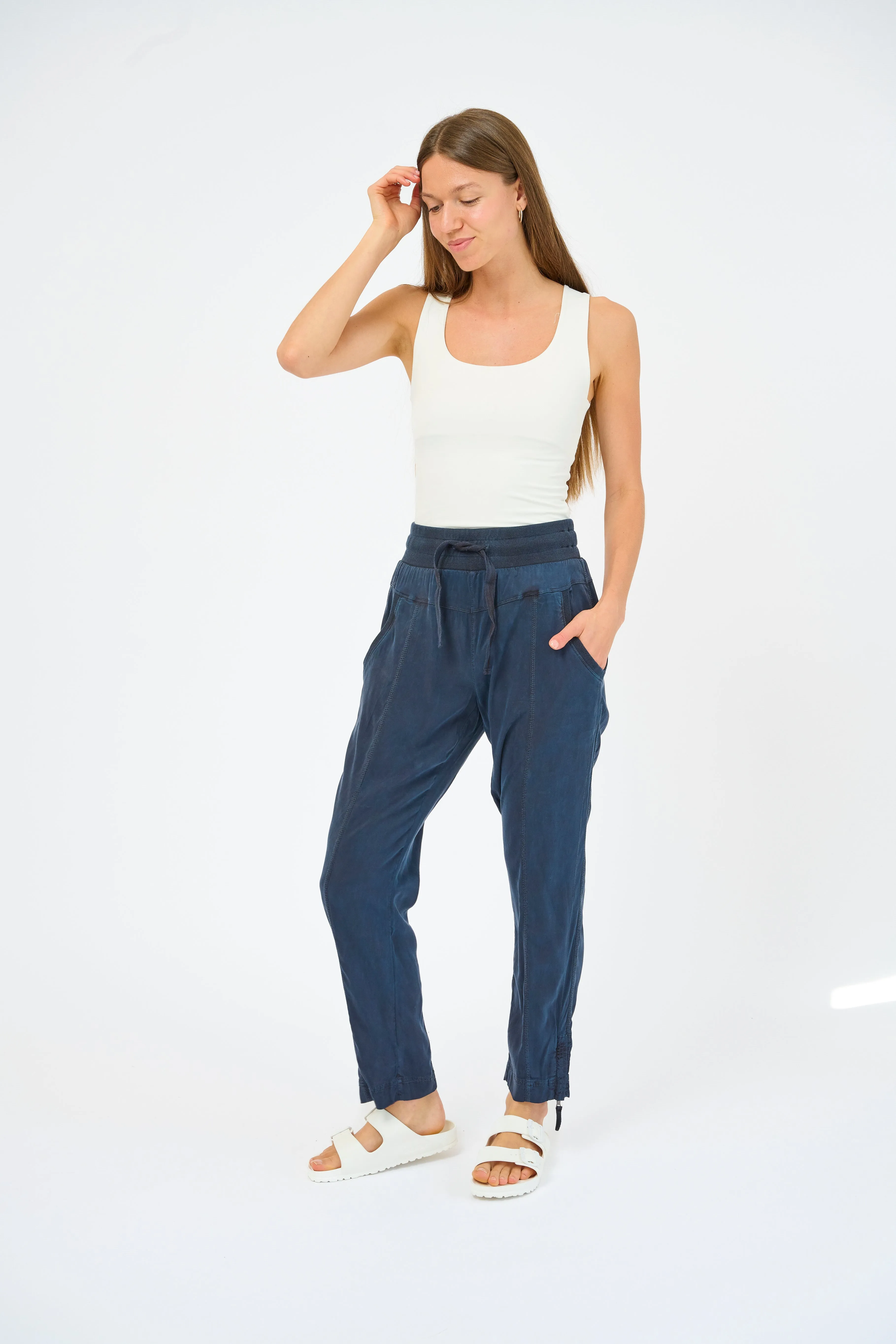 Melody Stretch Cupro Relaxed Fit Jogger